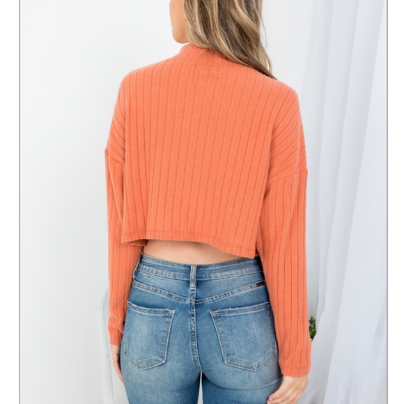 Cropped Ribbed Sweater Top - Picture 9 of 9